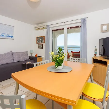 Petak 4 Apartament *