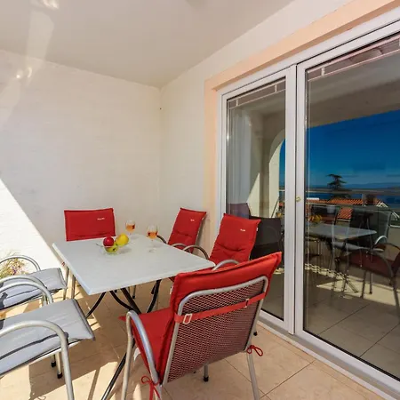 Apartament Petak 4 *